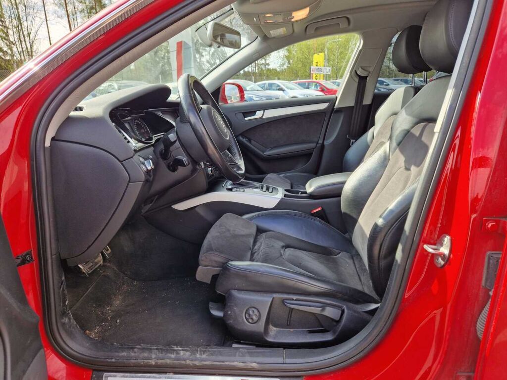Audi A4 2015 Punainen