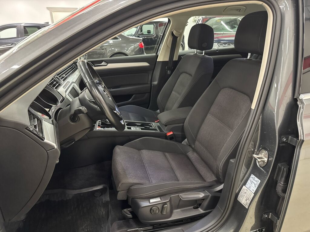 Volkswagen Passat 2015 Harmaa