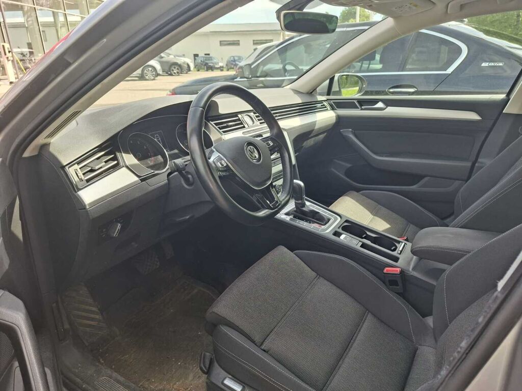 Volkswagen Passat 2015 Harmaa