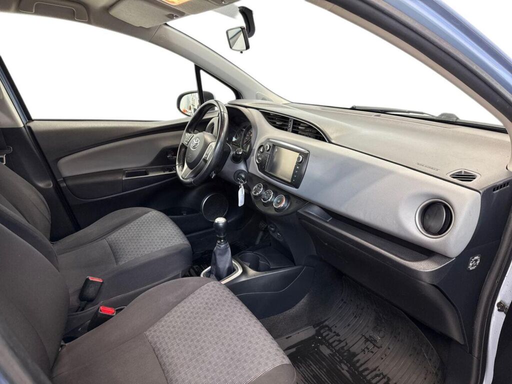 Toyota Yaris 2015 Sininen