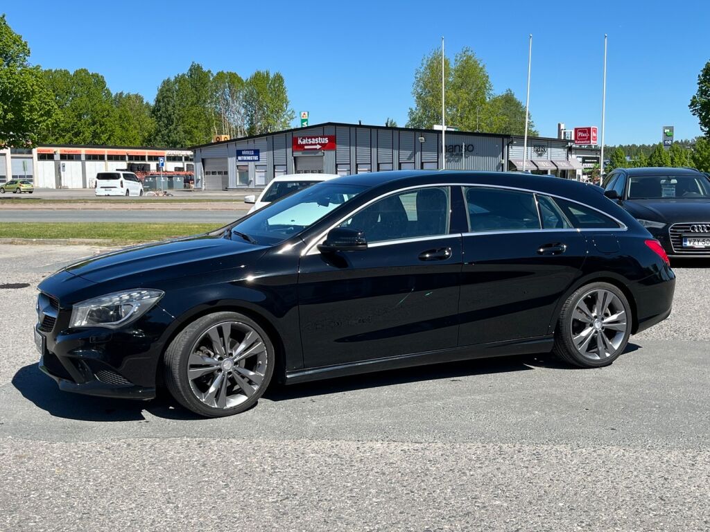 Mercedes-Benz CLA 2016 Musta