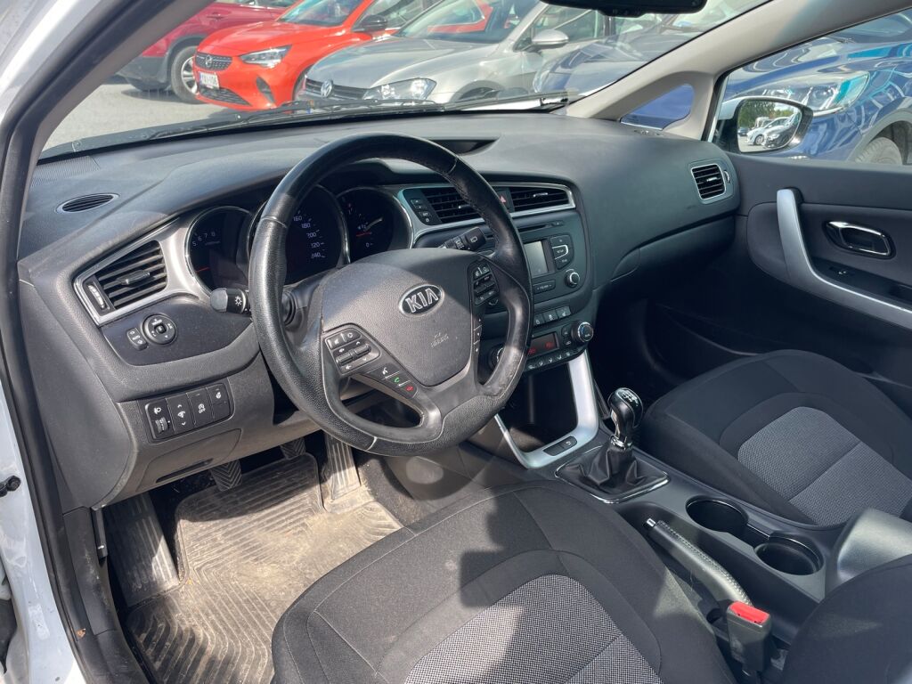 Kia Ceed 2016 Valkoinen
