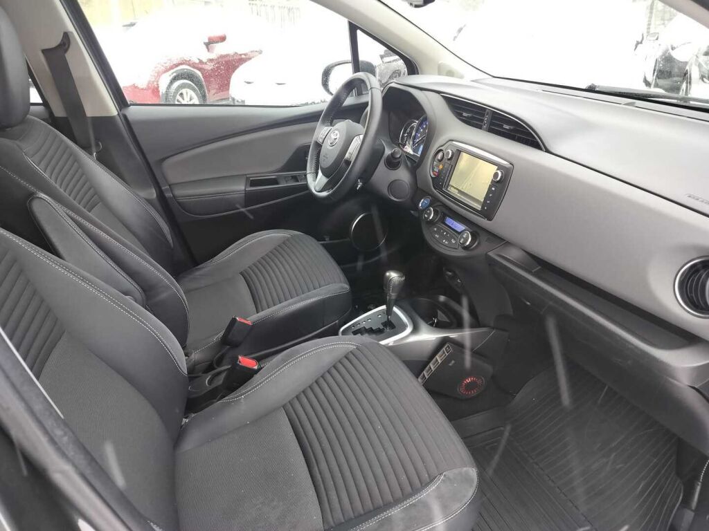 Toyota Yaris 2016 Harmaa