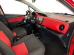 Toyota Yaris 2016 Punainen