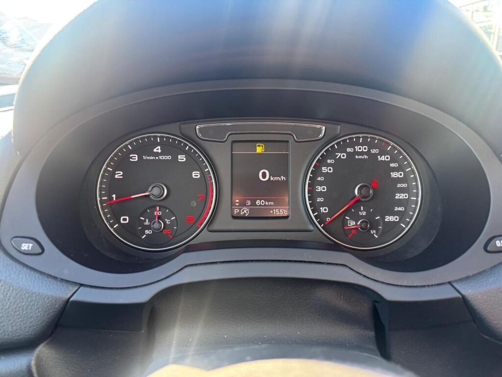 Audi Q3 2016 Valkoinen