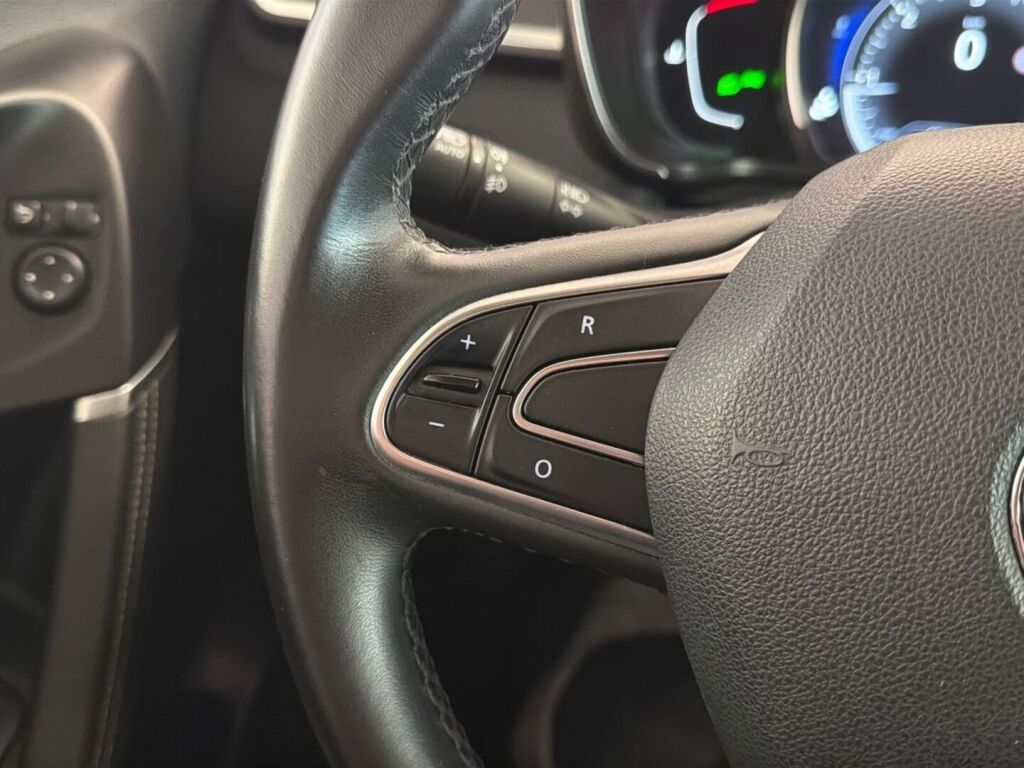 Renault Kadjar 2016 Punainen