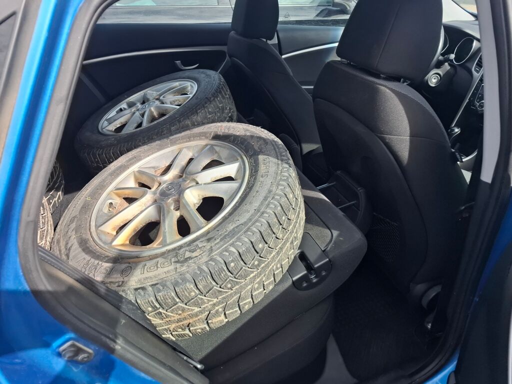 Hyundai i30 5d 2015 Sininen
