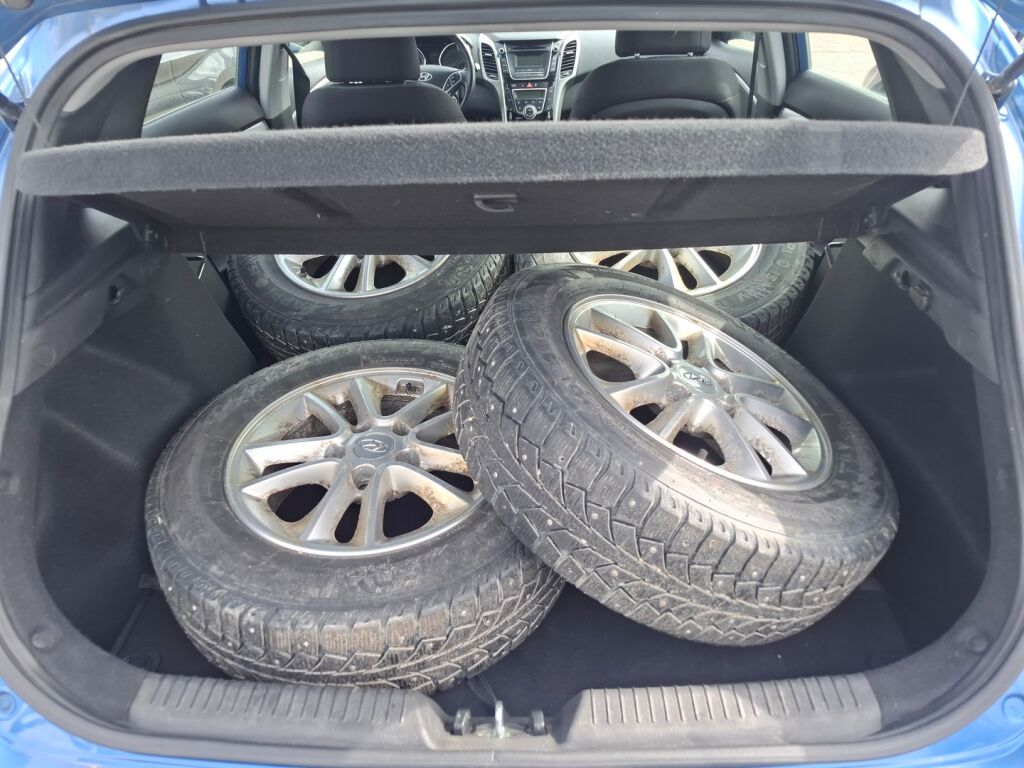 Hyundai i30 5d 2015 Sininen