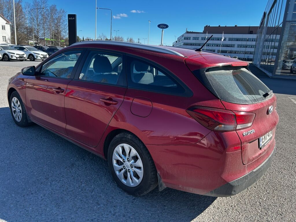 Hyundai i30 Wagon 2018 Punainen