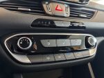 Hyundai i30 Wagon 2018 Punainen