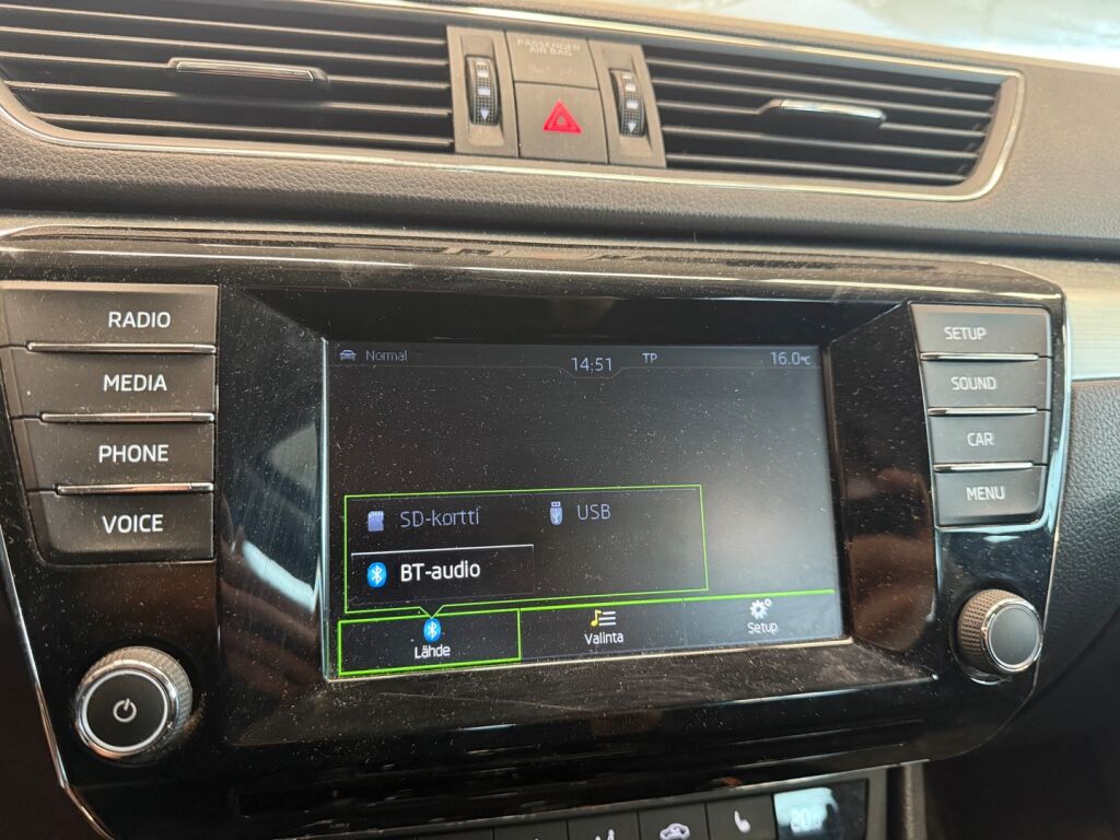 Skoda Superb 2015 Sininen
