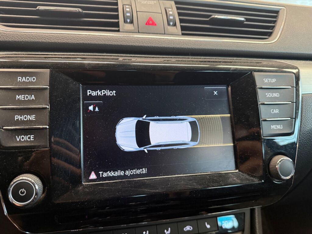 Skoda Superb 2015 Sininen