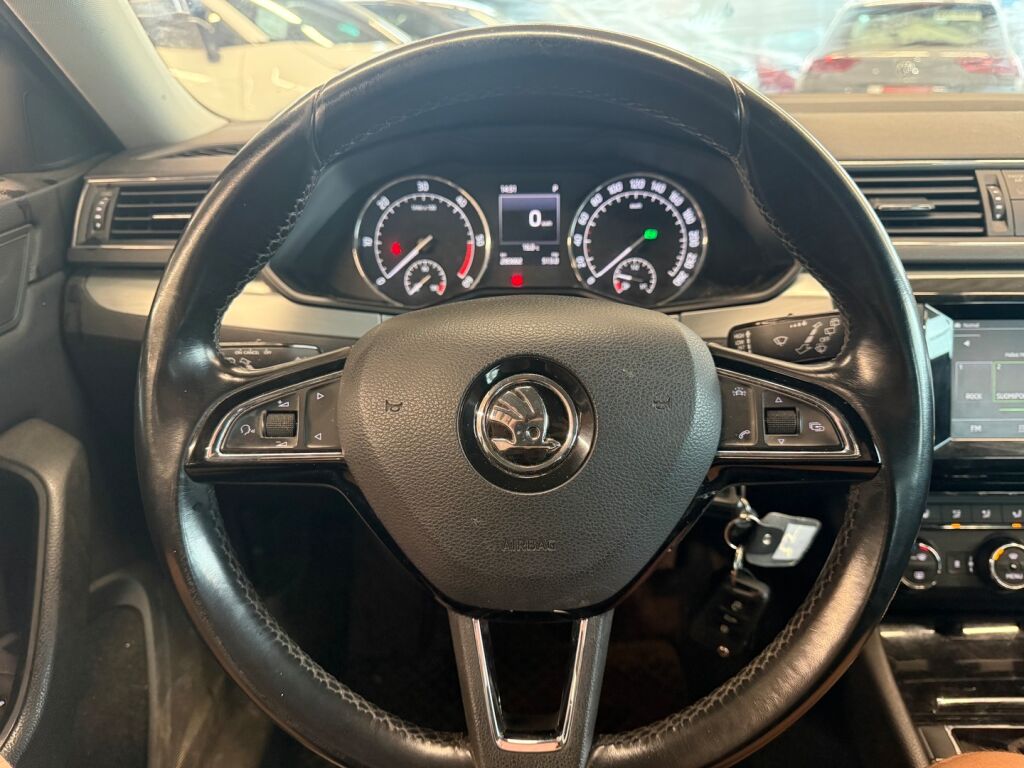 Skoda Superb 2015 Sininen