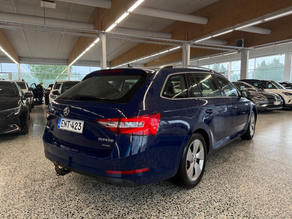 Skoda Superb 2015 Sininen
