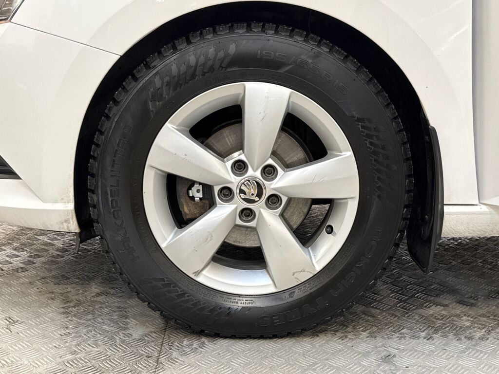 Skoda Fabia 2015 Valkoinen