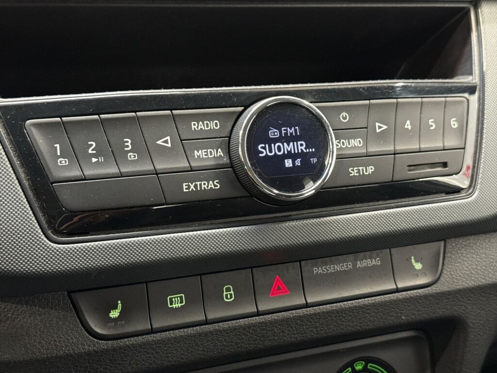 Skoda Fabia 2015 Valkoinen