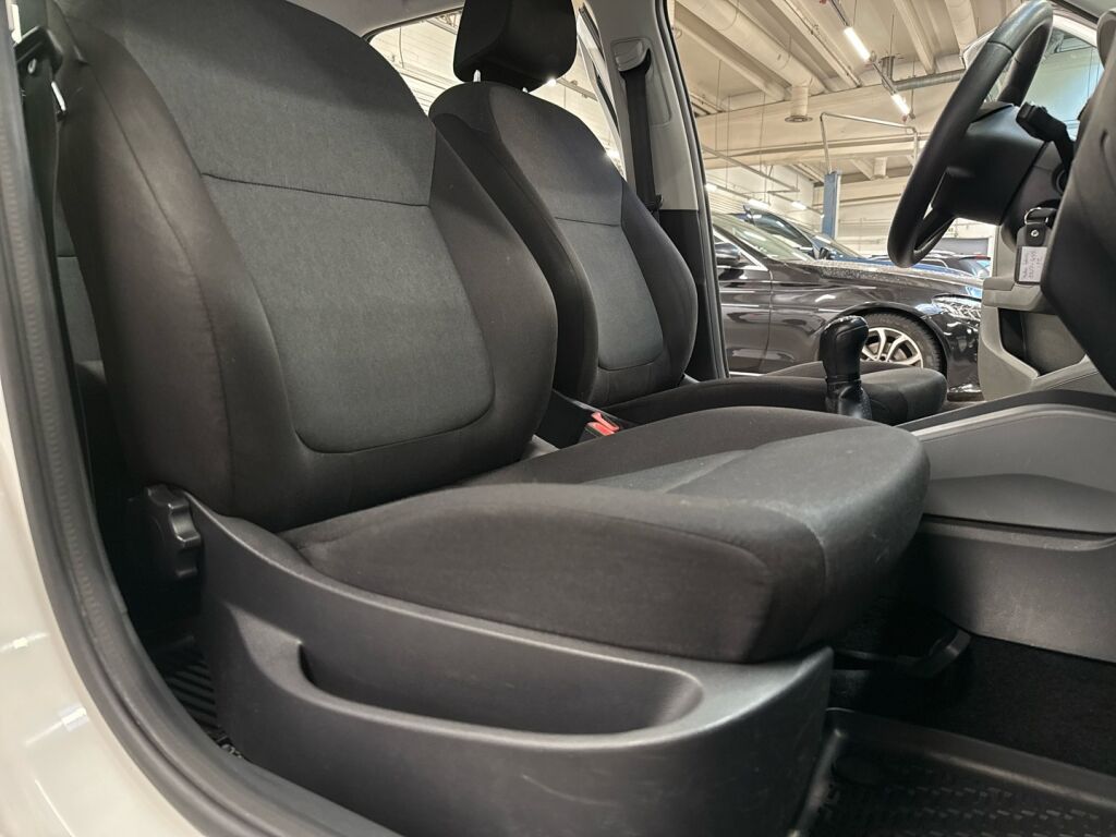 Skoda Fabia 2015 Valkoinen