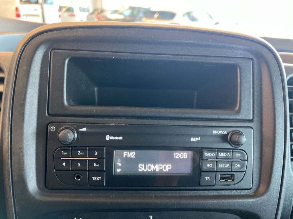 Renault Trafic 2016 Valkoinen