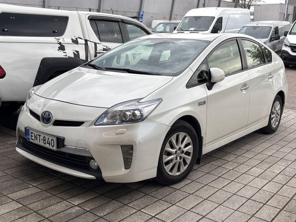 Toyota Prius PHEV 2015 Valkoinen
