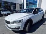 Volvo V60 Cross Country 2015 Valkoinen