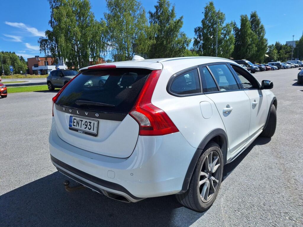 Volvo V60 Cross Country 2015 Valkoinen