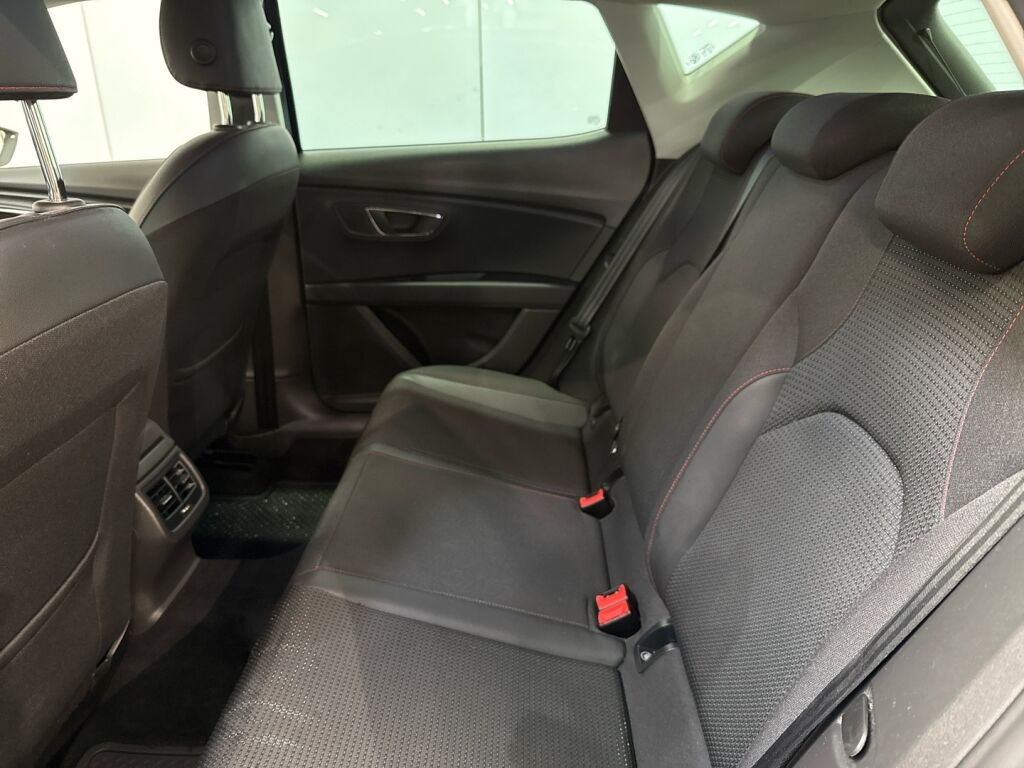 Seat Leon 2015 Sininen