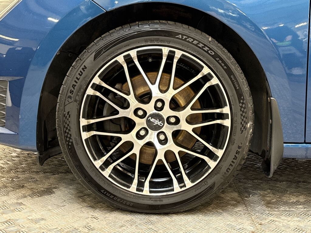 Seat Leon 2015 Sininen