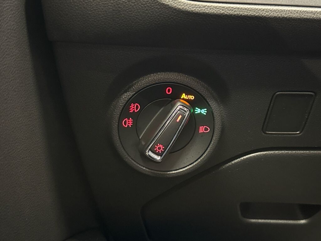 Seat Leon 2015 Sininen