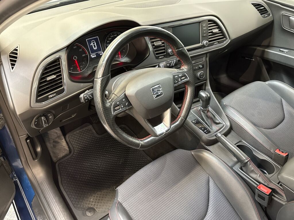 Seat Leon 2015 Sininen