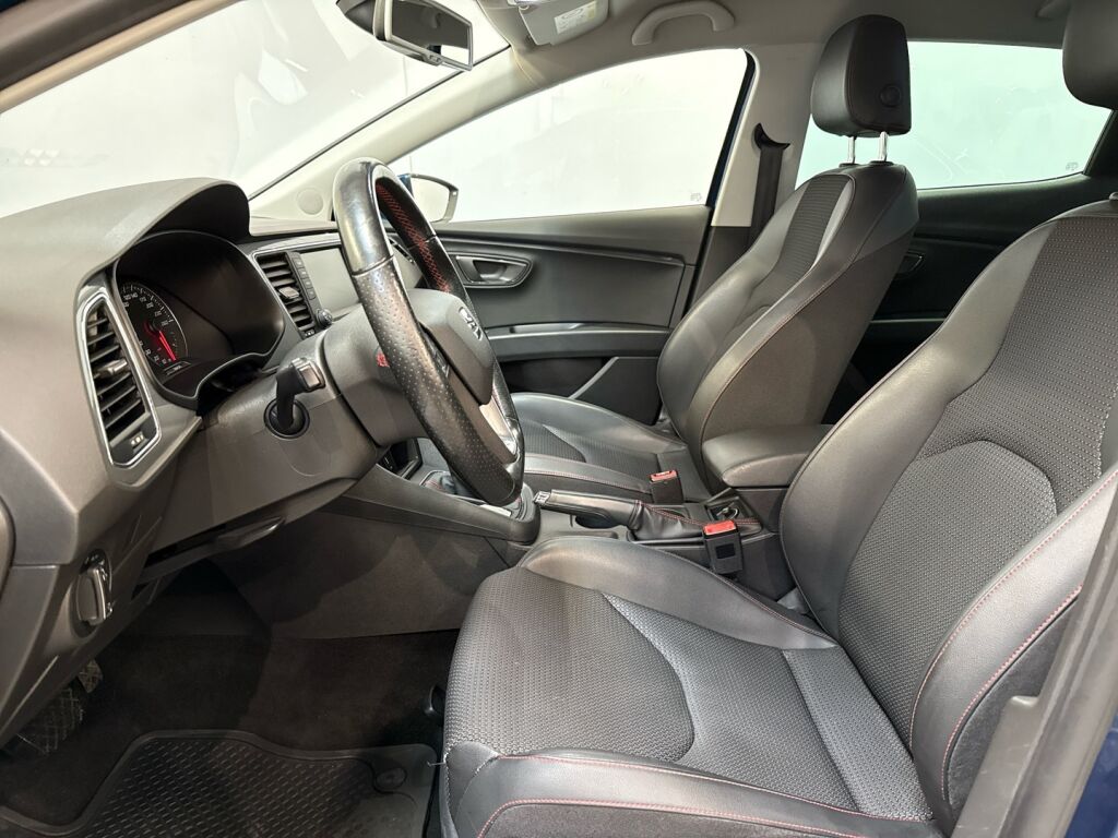 Seat Leon 2015 Sininen