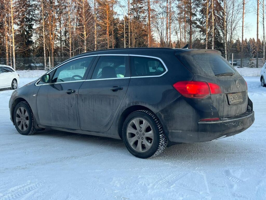 Opel Astra 2016 Musta