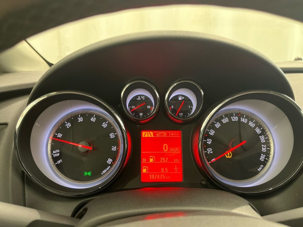 Opel Astra 2016 Musta