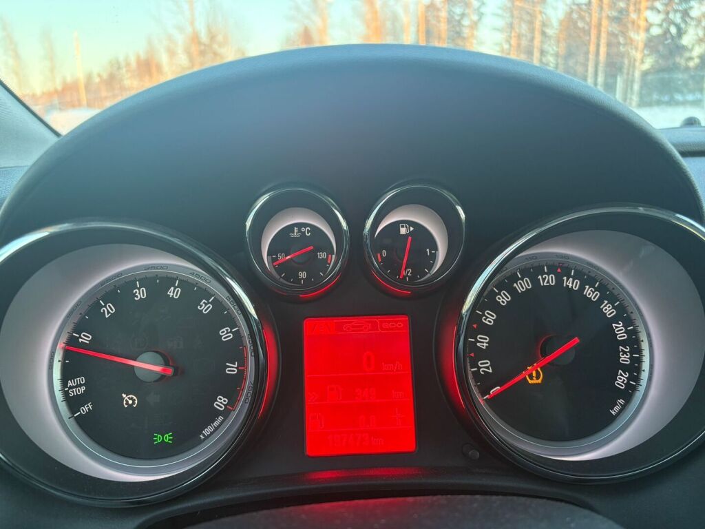 Opel Astra 2016 Musta