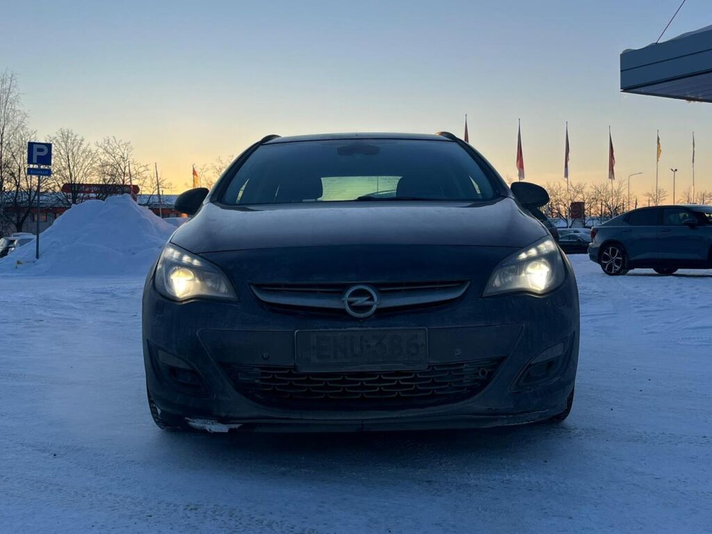 Opel Astra 2016 Musta