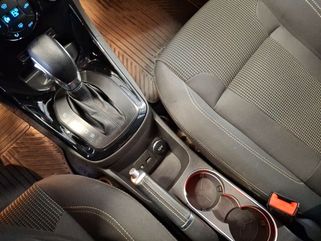 Ford Fiesta 2016 Musta