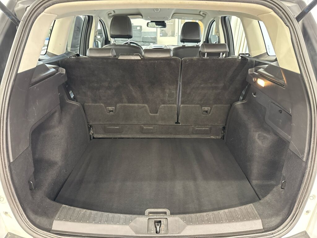 Ford Kuga 2016 Valkoinen