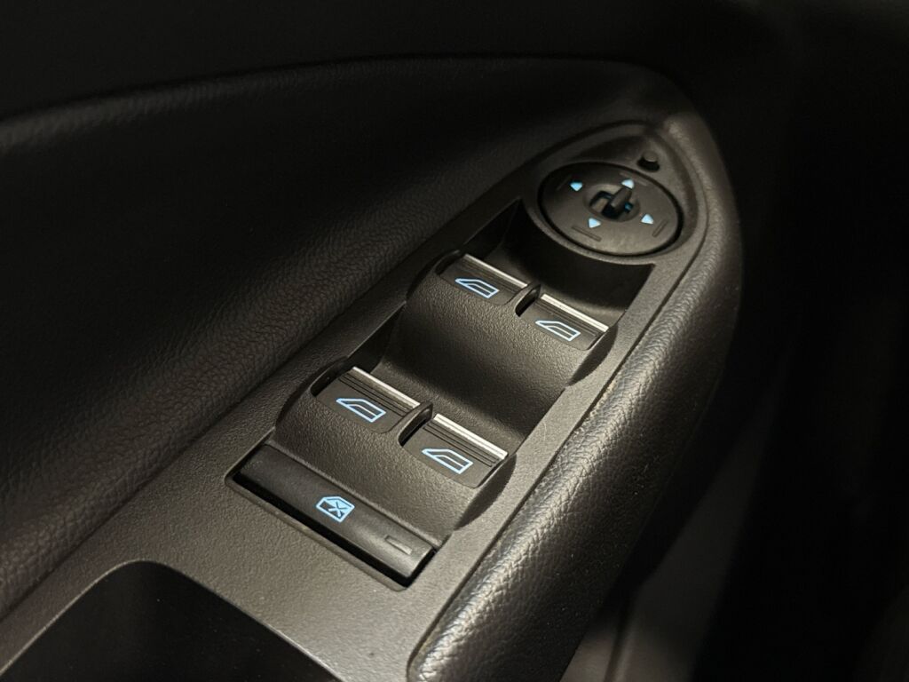 Ford Kuga 2016 Valkoinen