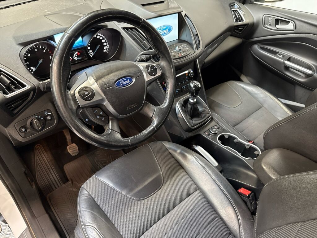 Ford Kuga 2016 Valkoinen