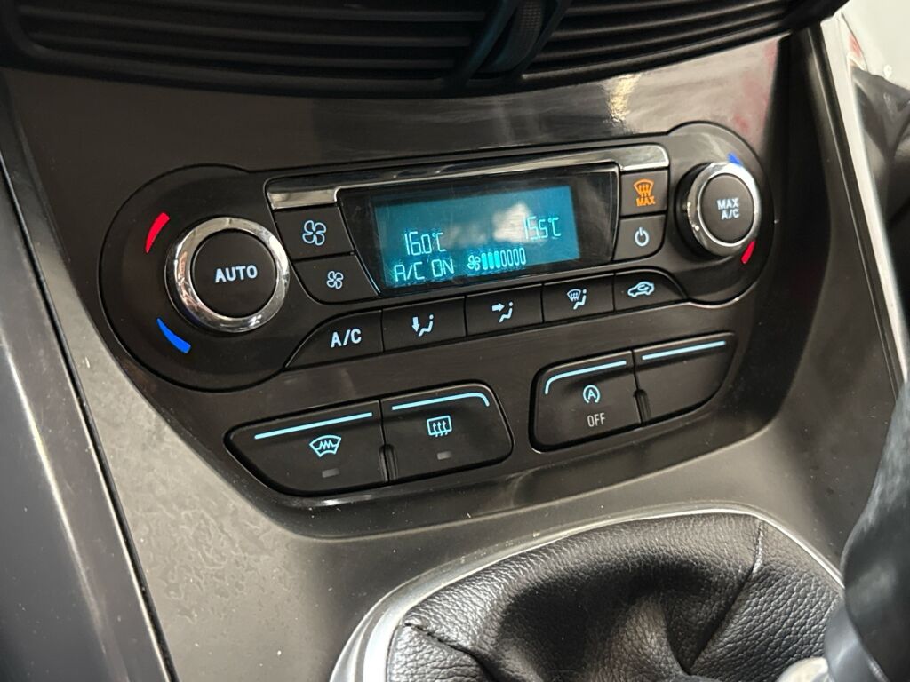 Ford Kuga 2016 Valkoinen