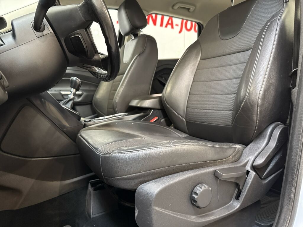 Ford Kuga 2016 Valkoinen