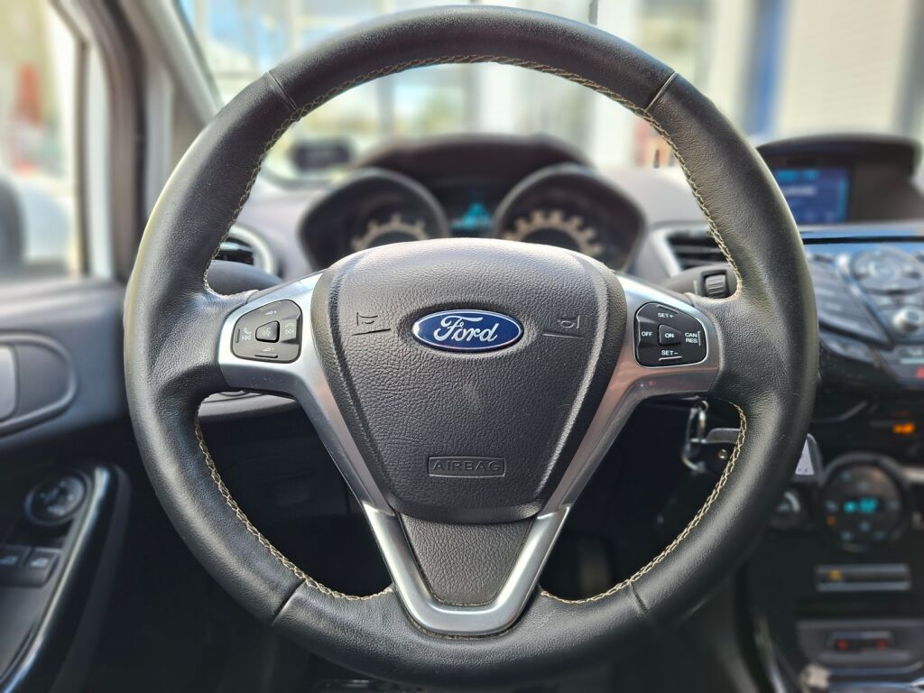 Ford Fiesta 2016 Valkoinen