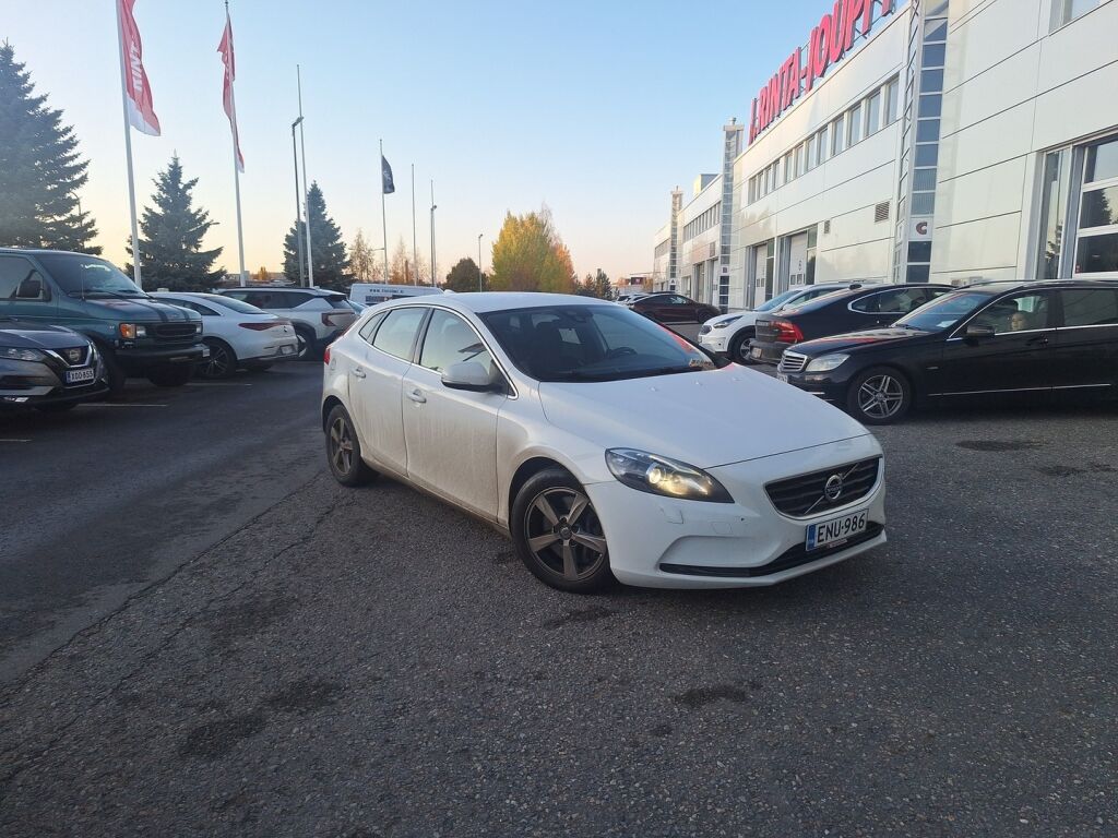 Volvo V40 2016 Valkoinen