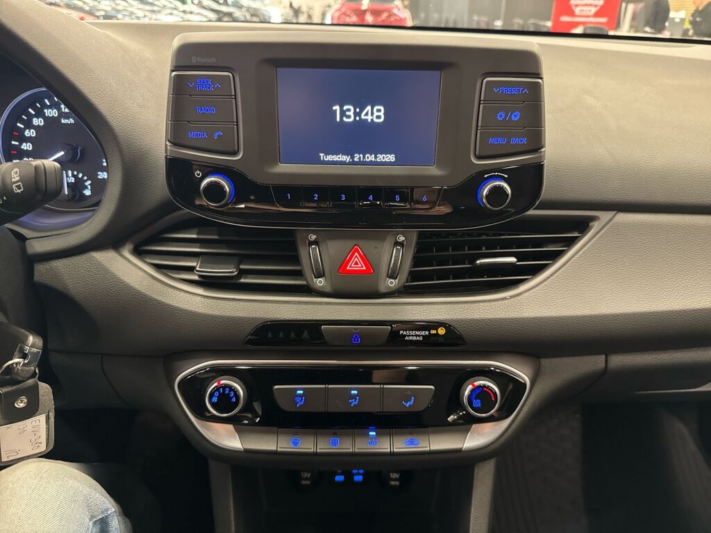 Hyundai i30 Wagon 2018 Valkoinen