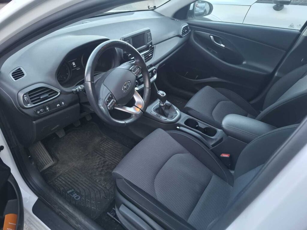 Hyundai i30 Wagon 2018 Valkoinen