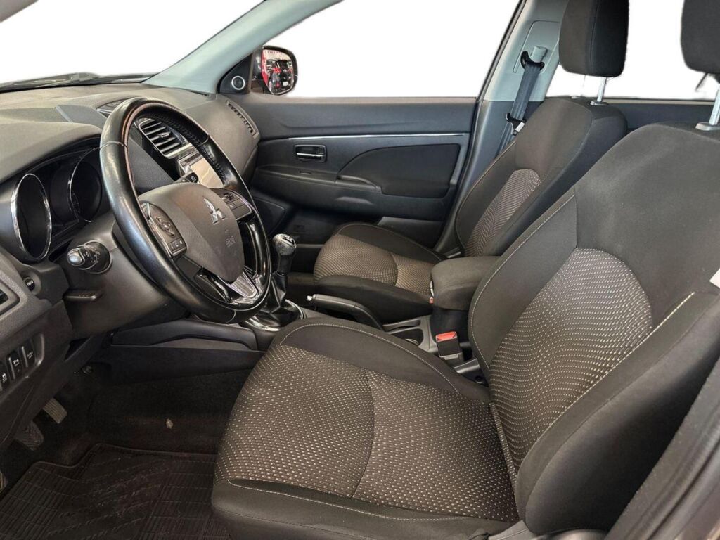 Mitsubishi ASX 2016 Ruskea (beige)
