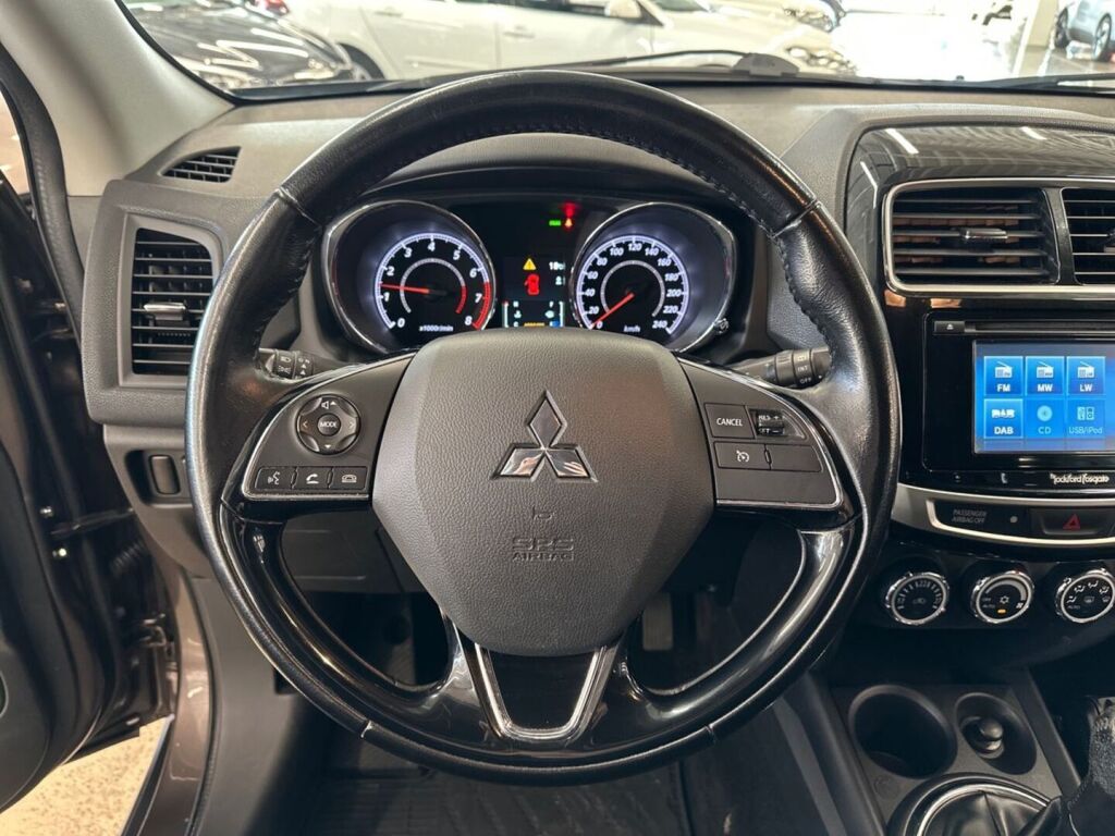 Mitsubishi ASX 2016 Ruskea (beige)