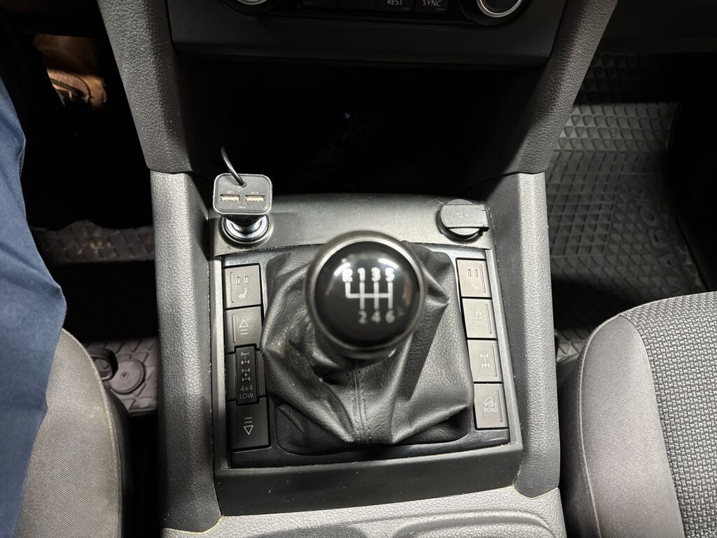 Volkswagen Amarok 2015 Valkoinen