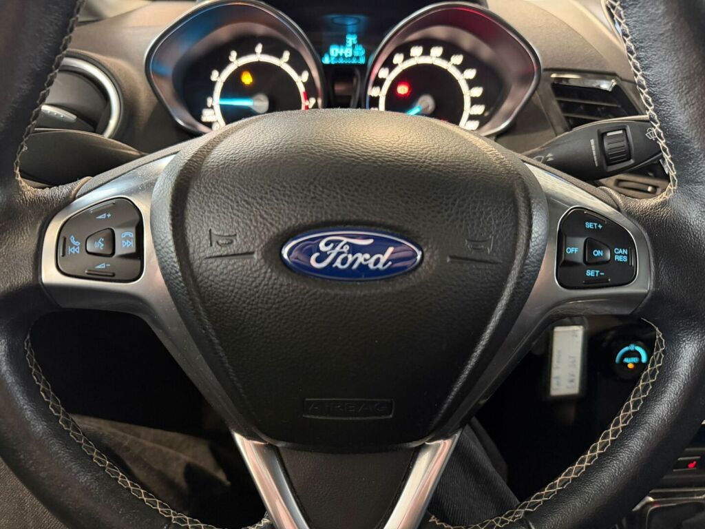 Ford Fiesta 2016 Sininen