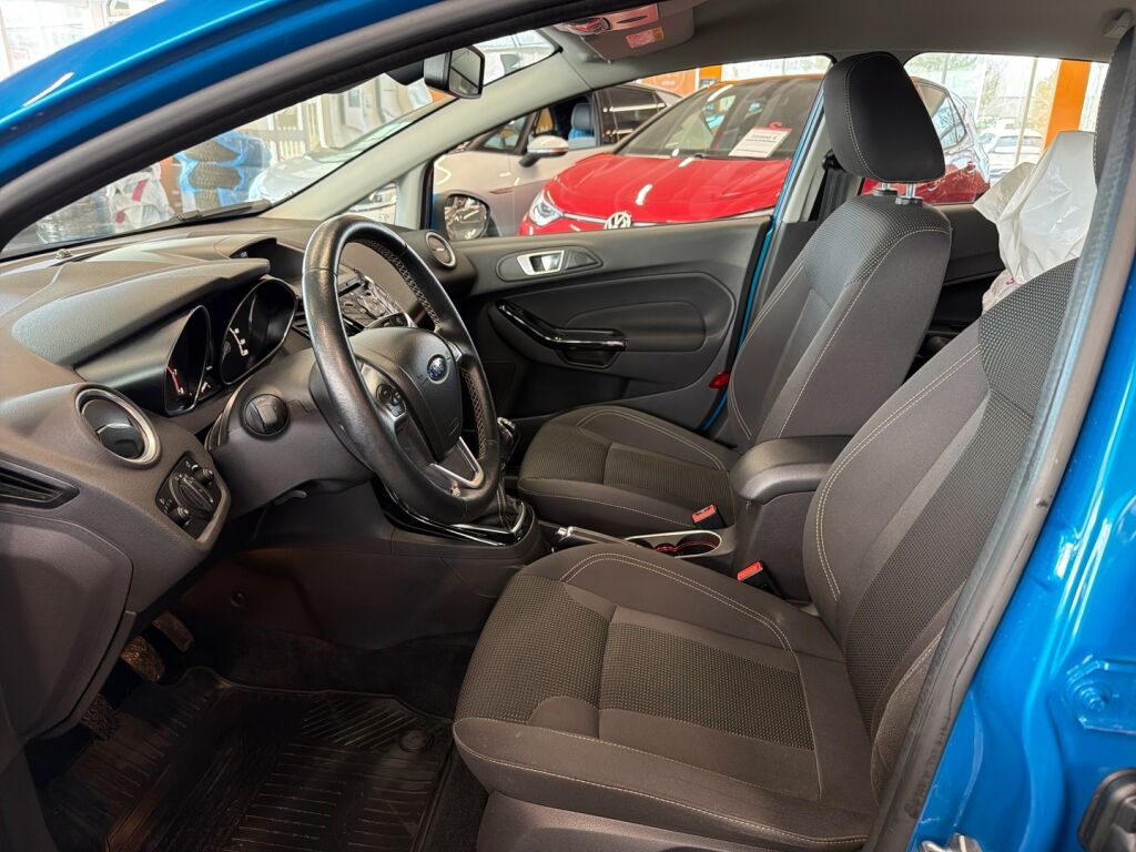 Ford Fiesta 2016 Sininen