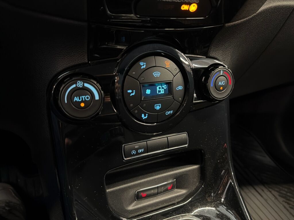 Ford Fiesta 2016 Sininen